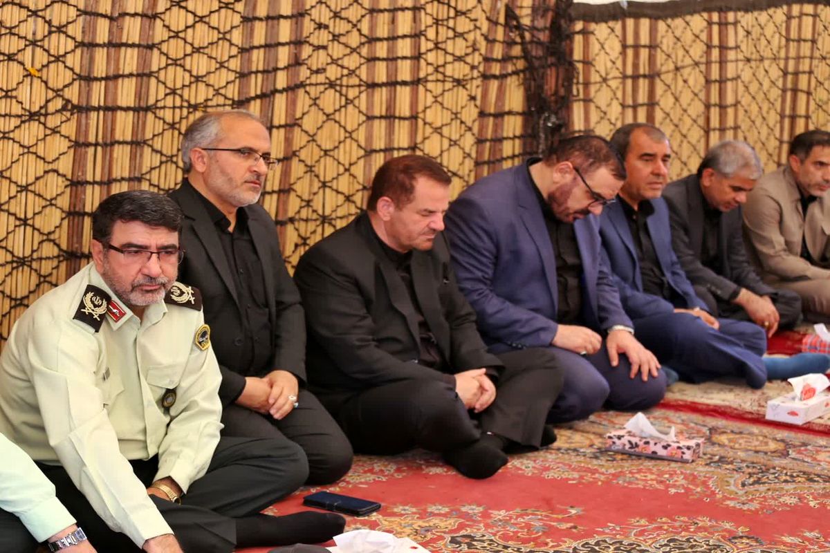 استاندار کهگیلویه و بویراحمد با خانواده‌ شهدای فراجا دیدار کرد