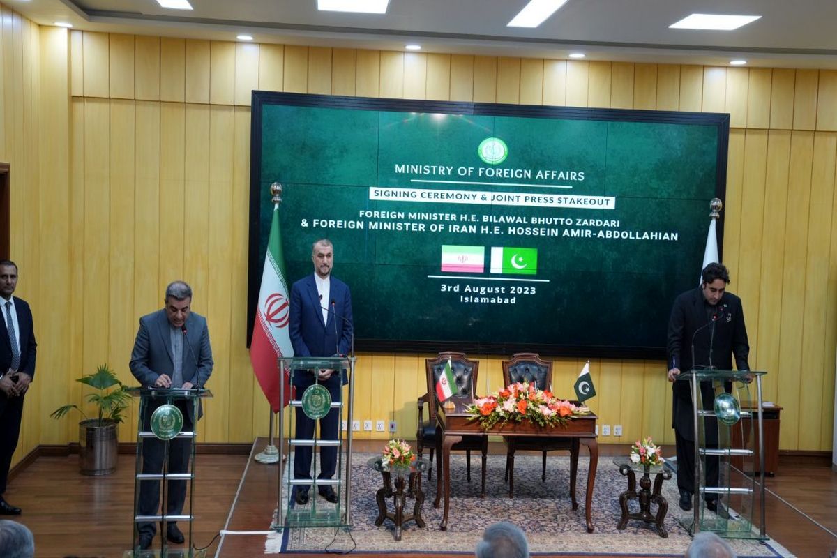 وزیر امورخارجه پاکستان: بر ثبات و صلح در مرزهای ایران و پاکستان تاکید داریم