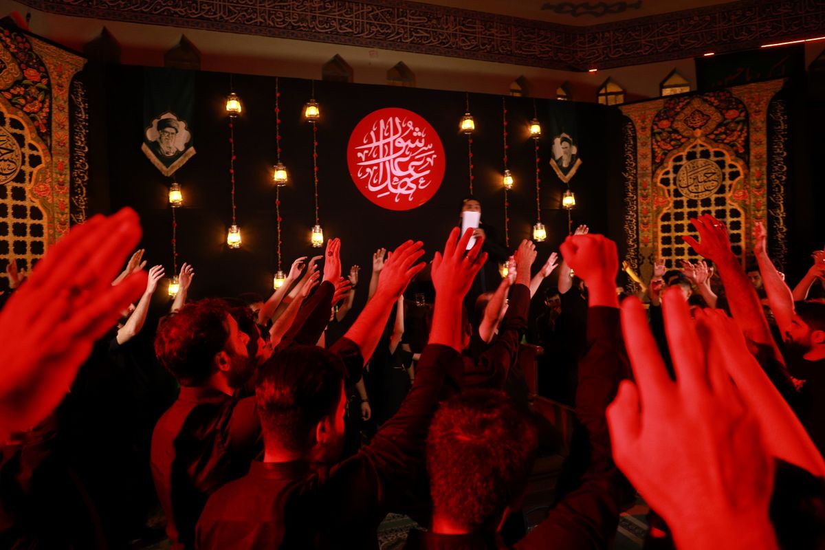 شب دهم‌ محرم بوی بهشت می وزد از کربلای حسین