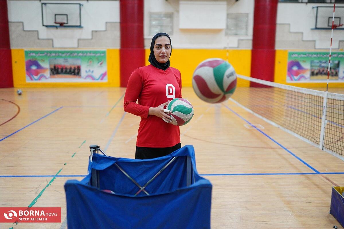 بازدید وزیر ورزش و جوانان از تمرین تیم های ملی والیبال نشسته زنان و مردان