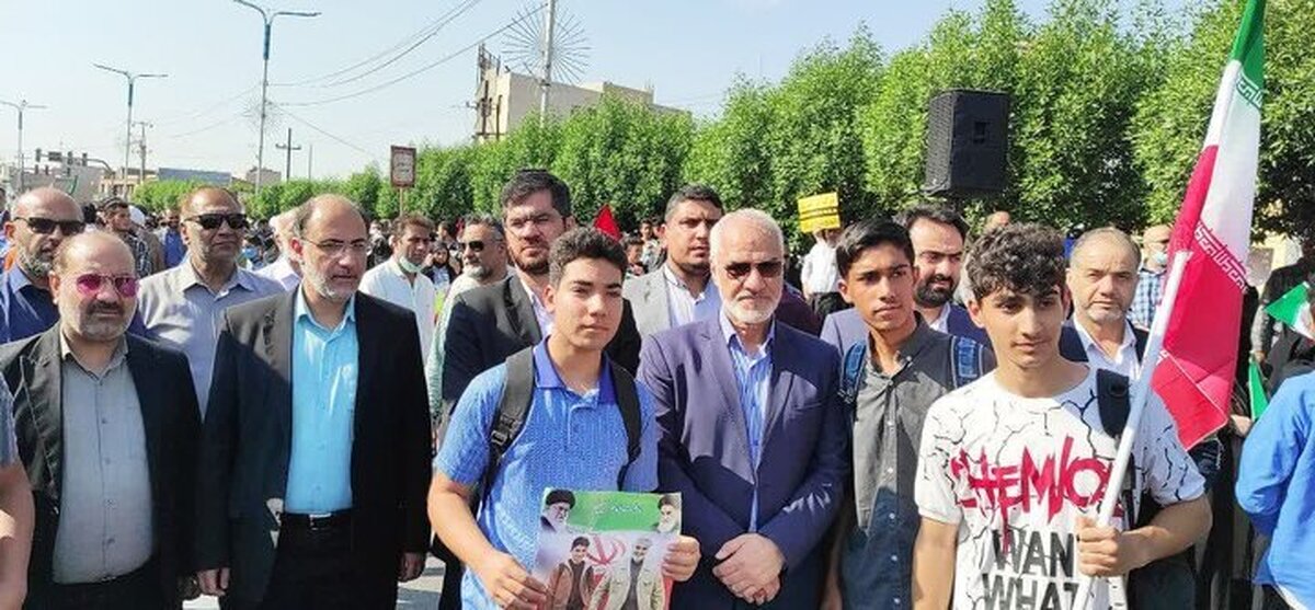 استاندار خوزستان: حضور با بصیرت دانش‌آموزان در صحنه‌های مختلف"نه" بزرگ به سیاست‌های استکباری است
