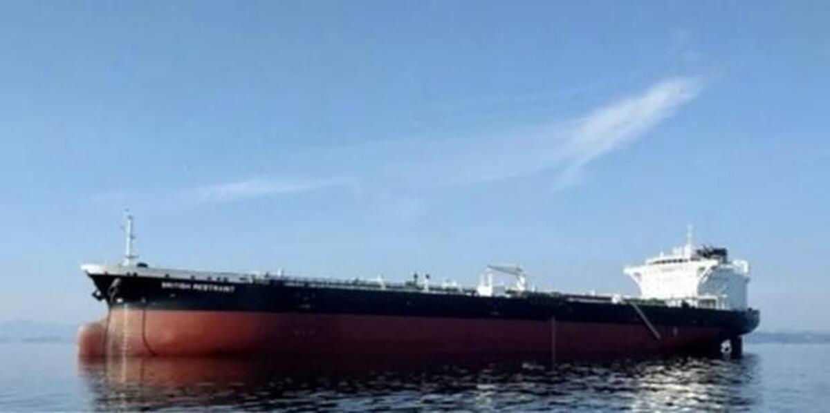 صادرات نخستین محموله فرآورده‌های نفتی از بندر خرمشهر به مقصد امارات