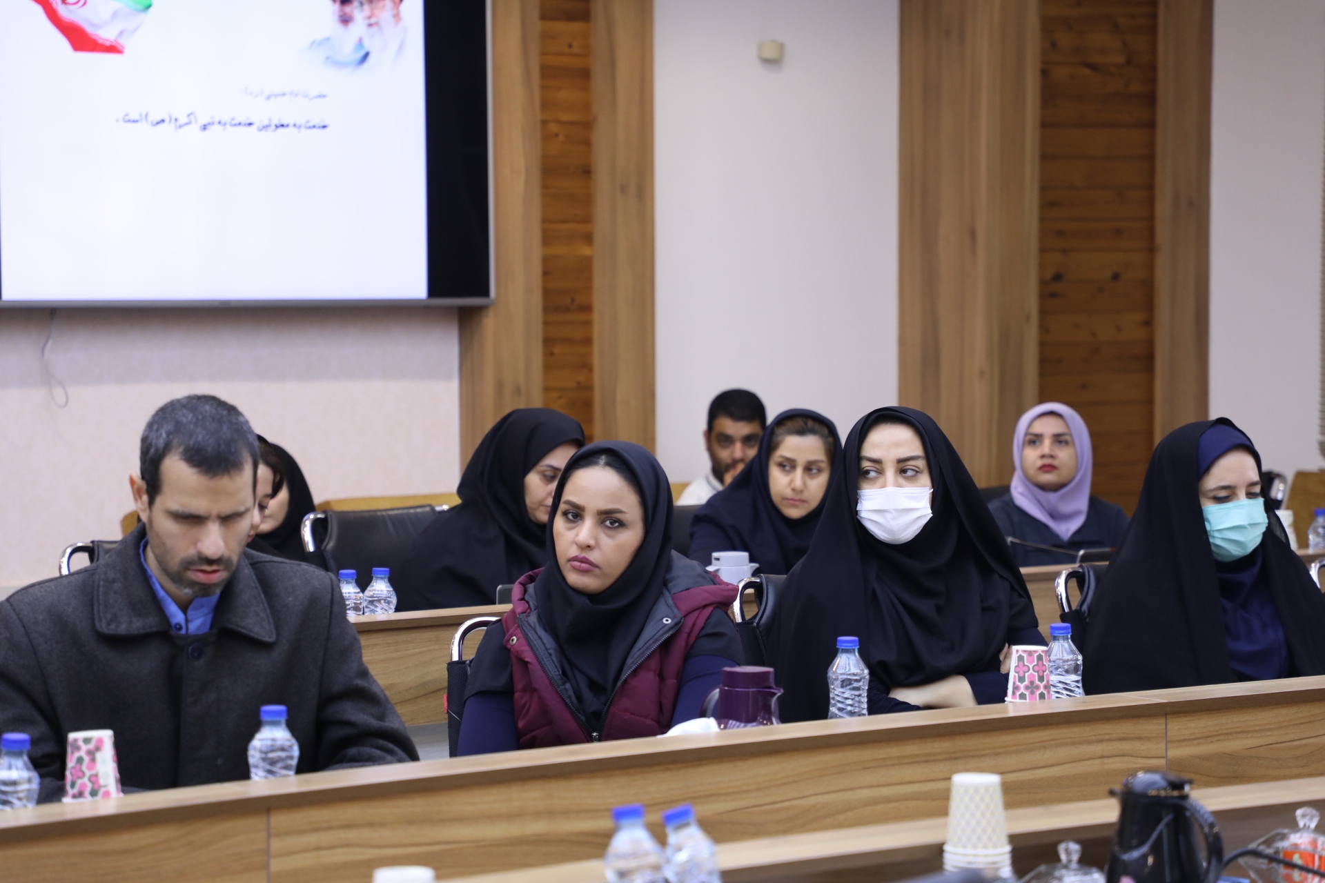 استاندار خوزستان تاکید کرد: لزوم اجرای قانون تخصیص ۳ درصد استخدام معلولان / استخدام قهرمانان ورزشی پیگیری می شود