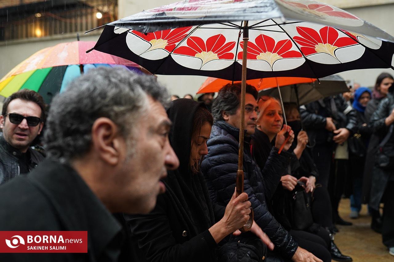 کدام هنرمندان در مراسم تشییع بیتا فرهی حضور داشتند+ تصاویر