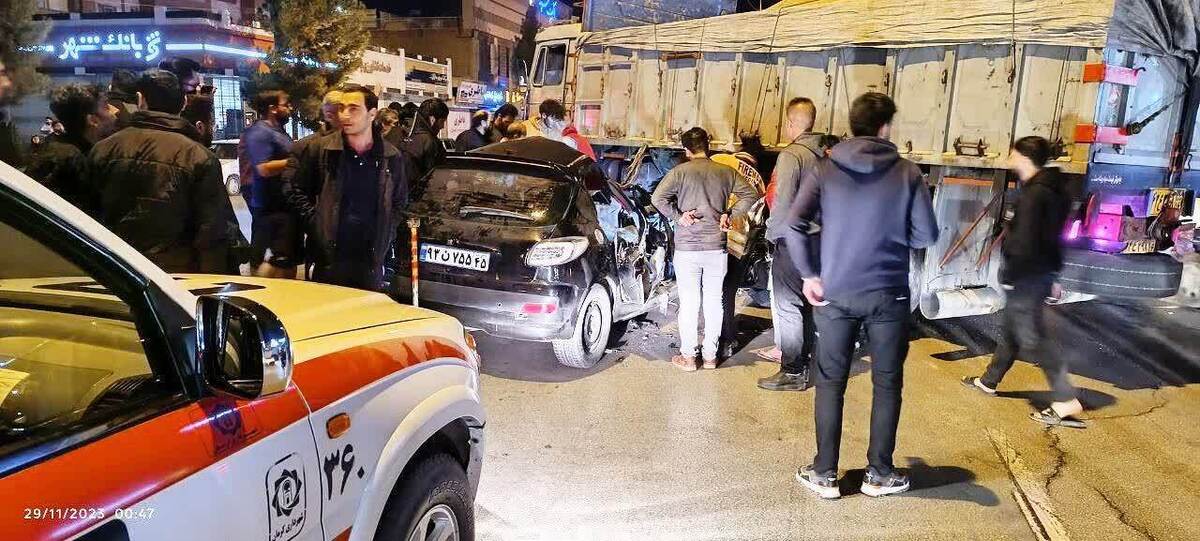 دو مجروح بر اثر تصادف «کامیون» و «پژو ۲۰۶» در کرمان