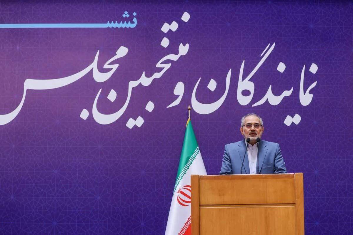 حسینی: همراهی سایر قوا با تلاش های دولت نتایج مفیدی برای کشور دارد