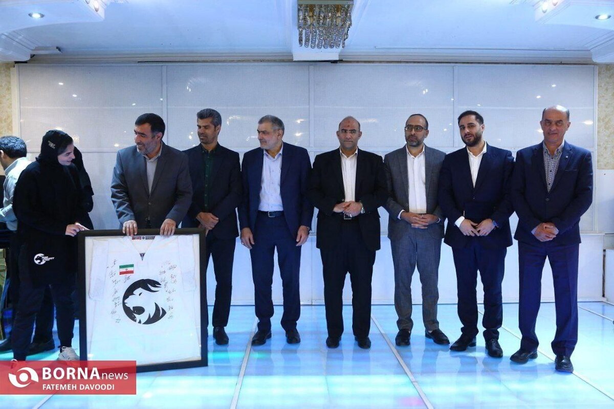 مراسم تقدیر از اعضای تهرانی تیم ملی آیس هاکی بانوان ایران برگزار شد