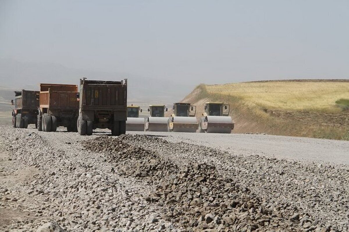 بیش از ۷۵ درصد پروژه‌های بزرگراهی استان اردبیل فعال است