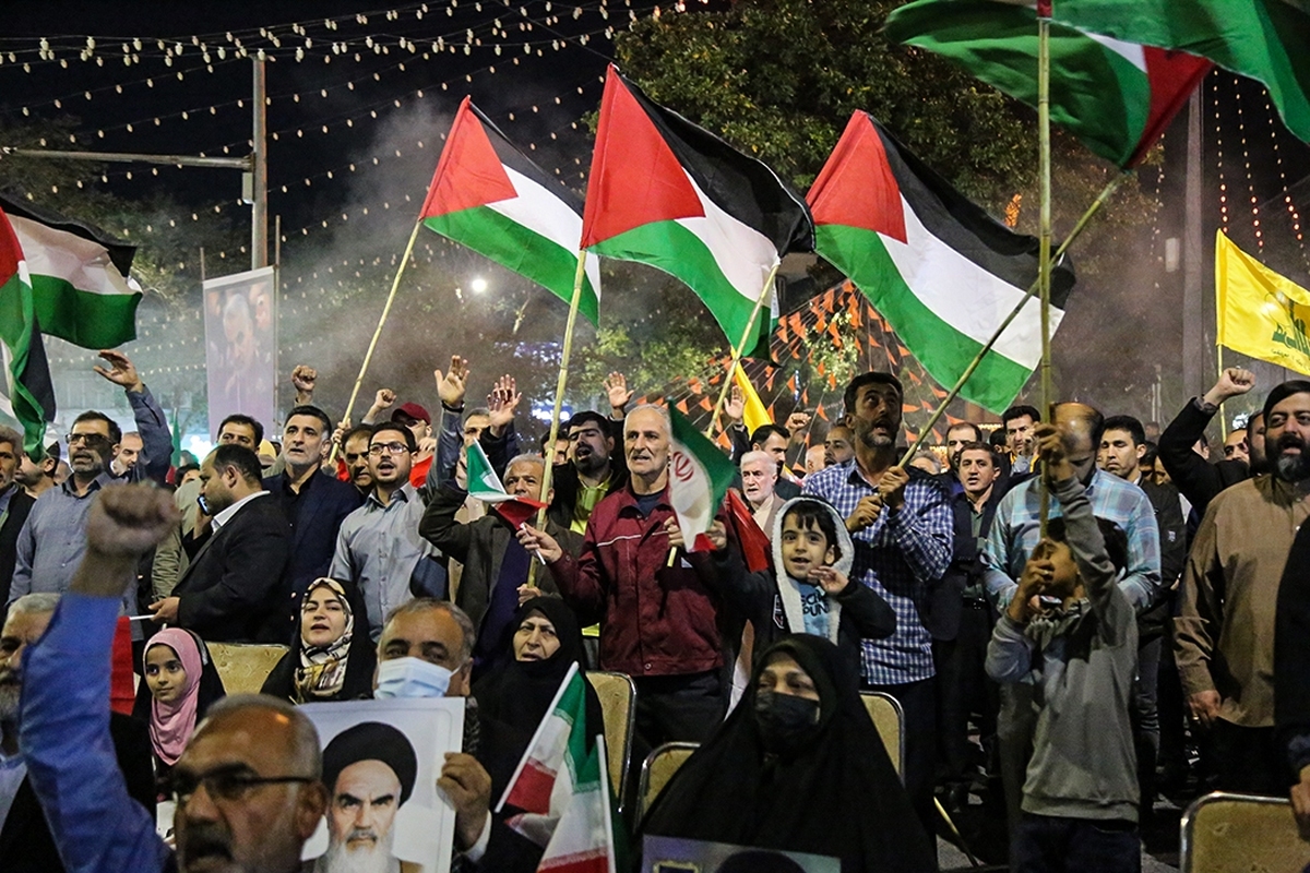 تجمع مردم ساری در حمایت از حمله موشکی سپاه به اسرائیل غاصب