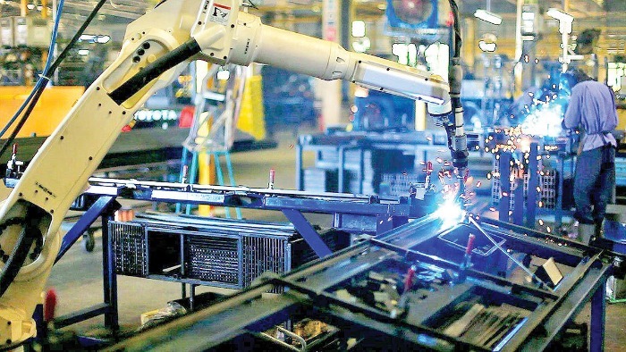 تشکیل کمیته سه جانبه دولت، مجلس و بخش خصوصی برای بازنگری قوانین تشکیل کمیته سه جانبه دولت، مجلس و بخش خصوصی برای بازنگری قوانین