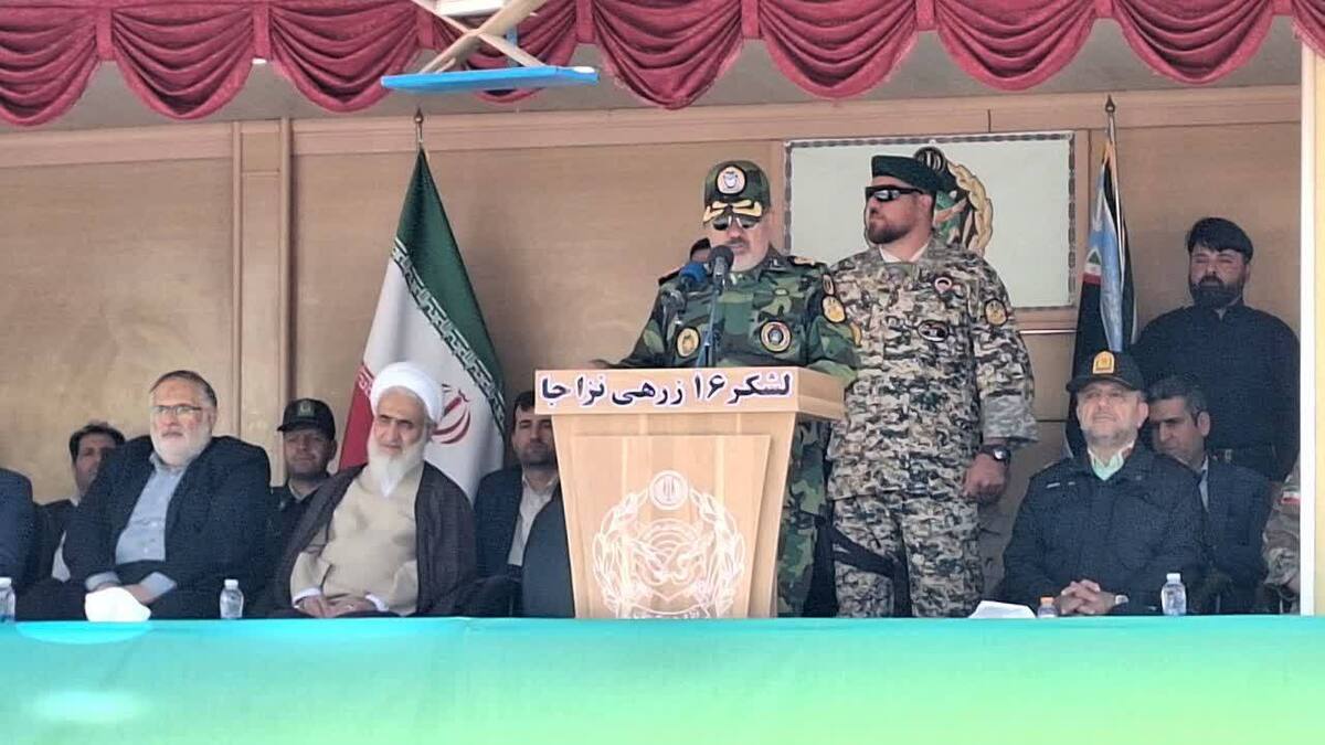 ارتش با اقتدار از کیان اسلامی دفاع می کند