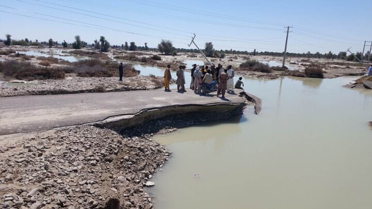 بسته شدن راه ۷۳ روستای قصرقند بر اثر سیل و بارندگی‌های بلوچستان