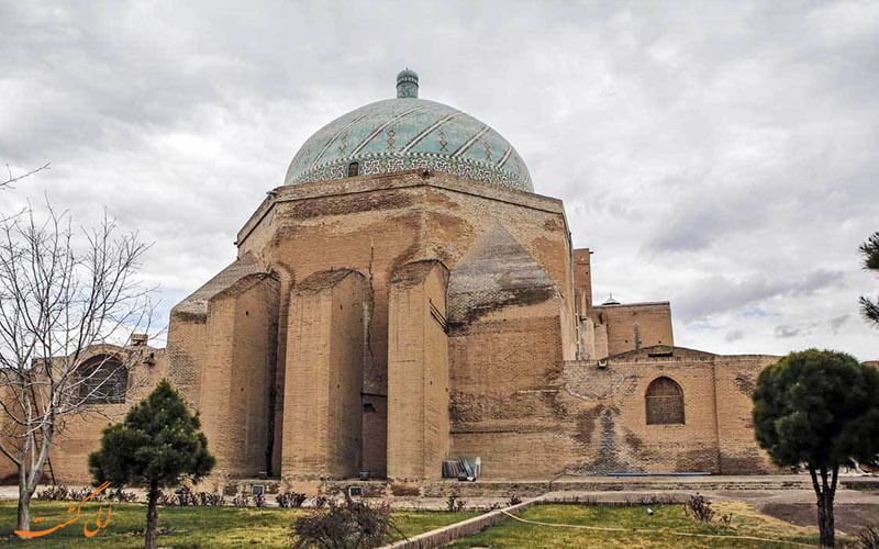 دیدن سبک معماری کهن در مسجد جامع قزوین