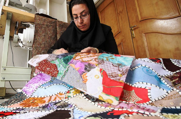 طرح کارگاه‌ گردی نوروزی صنایع دستی در قزوین اجرا شد