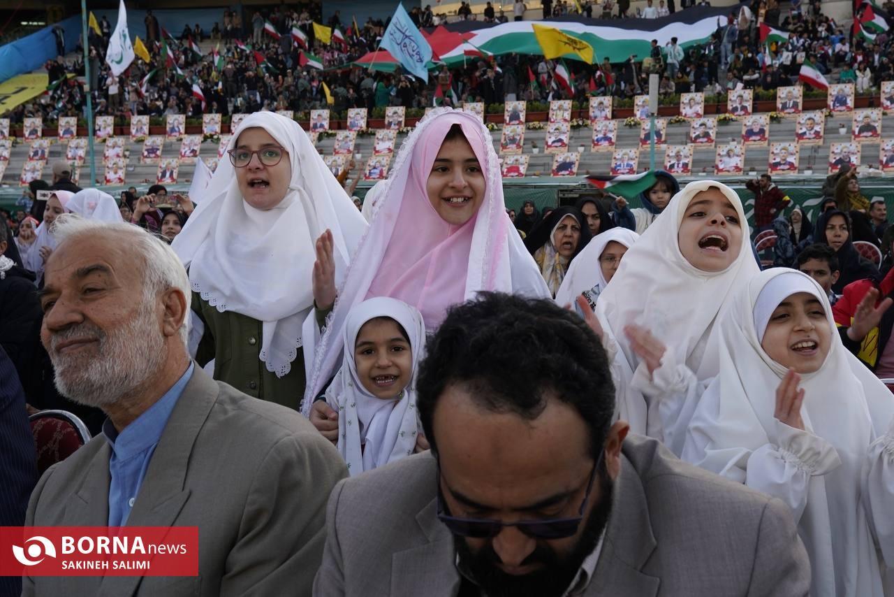 حضور پرشور خانواده‌های تهرانی در محفل بزرگ قرآنی امام حسنی ها