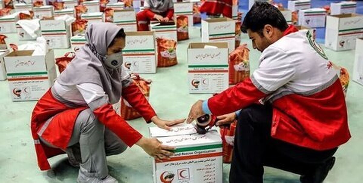 ۳۳۱۰ بسته معیشتی توسط هلال احمر اصفهان توزیع شد.