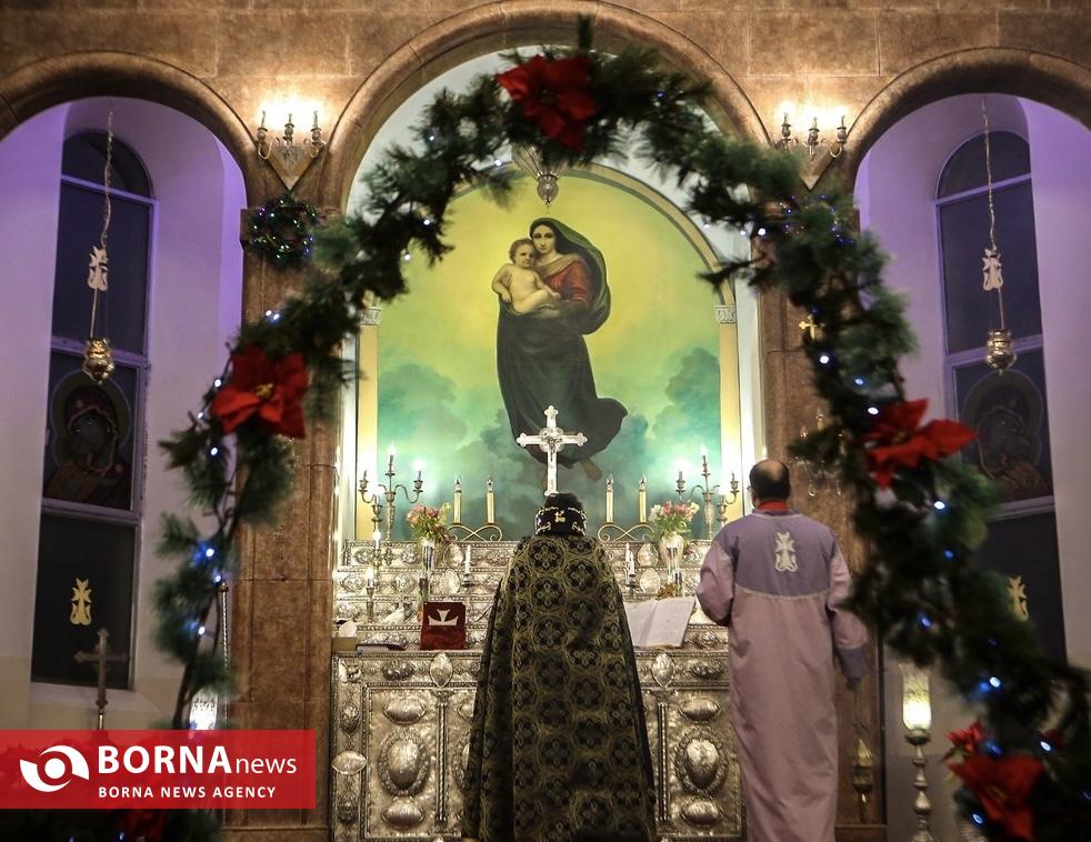 در مراسم شب سال نو میلادی چه گذشت؟/ هنر دست نقره سازان ارمنی اصفهان در کلیسای مریم مقدس در مراسم شب سال نو میلادی چه گذشت؟/ هنر دست نقره سازان ارمنی اصفهان در کلیسای مریم مقدس