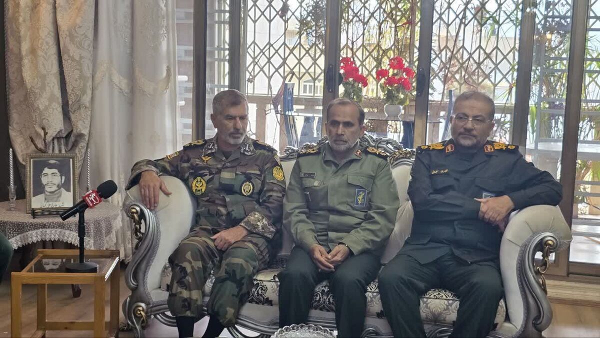 دیدار فرماندهان نیروهای مسلح با خانواده شهید ارتشی
