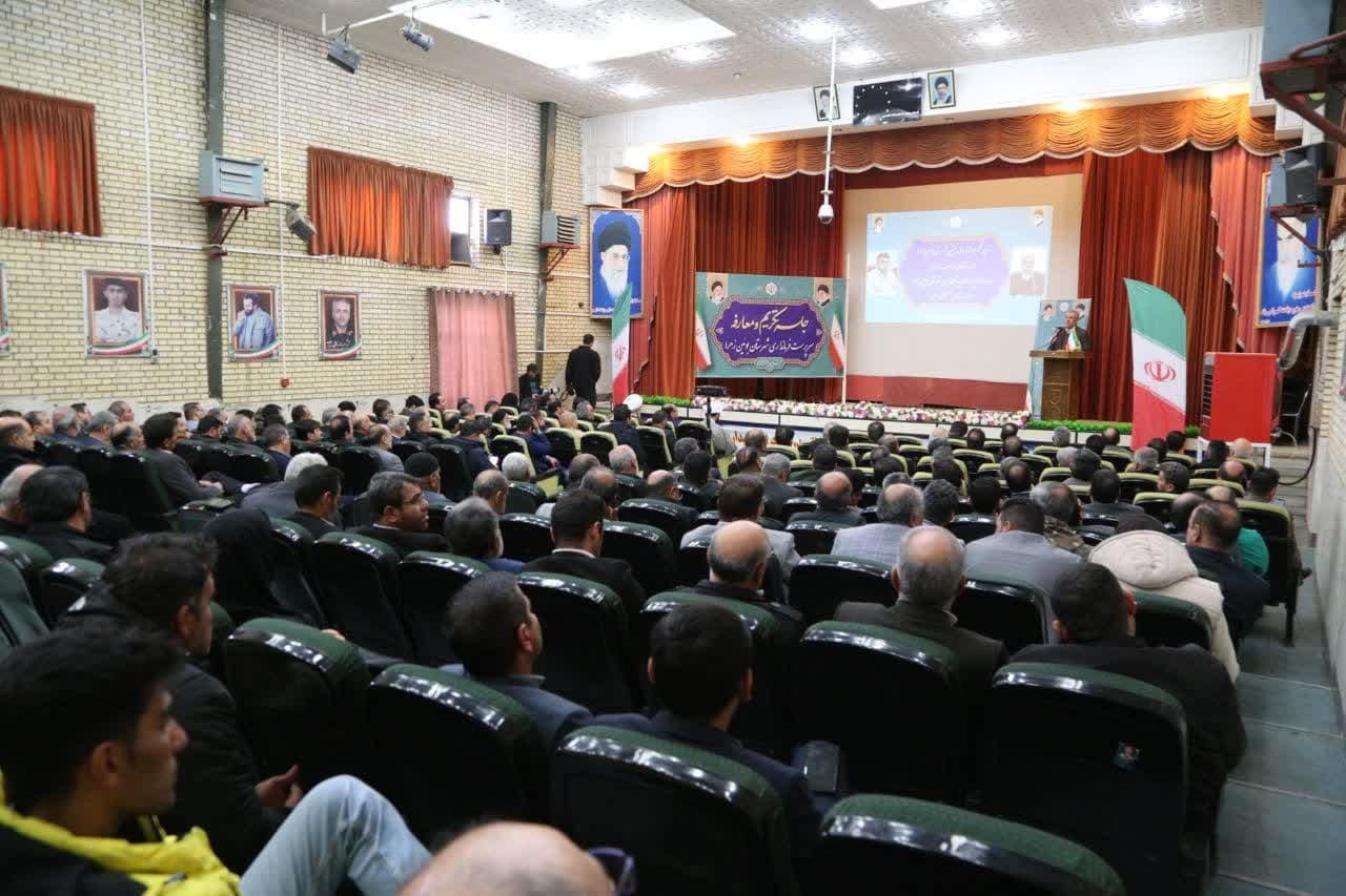 حضور سرمایه گذاران بزرگ در بویین زهرا چهره منطقه را متحول خواهد کرد حضور سرمایه گذاران بزرگ در بویین زهرا چهره منطقه را متحول خواهد کرد