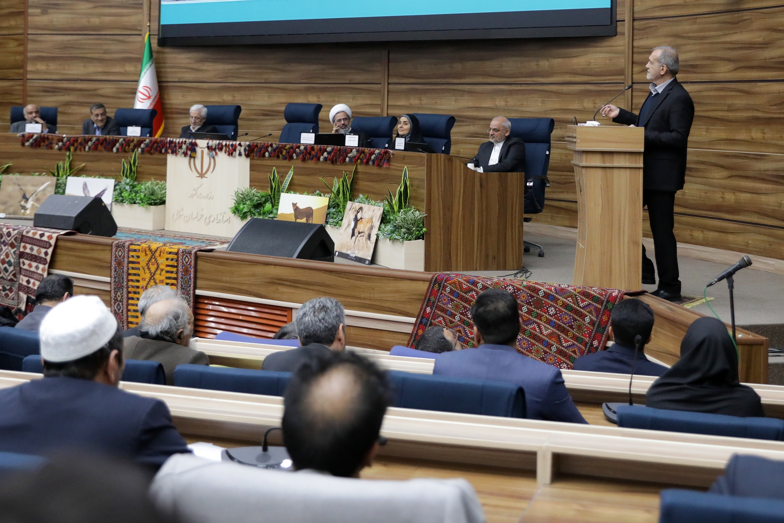 کاروان دولت چهاردهم در سرزمین اقوام کاروان دولت چهاردهم در سرزمین اقوام