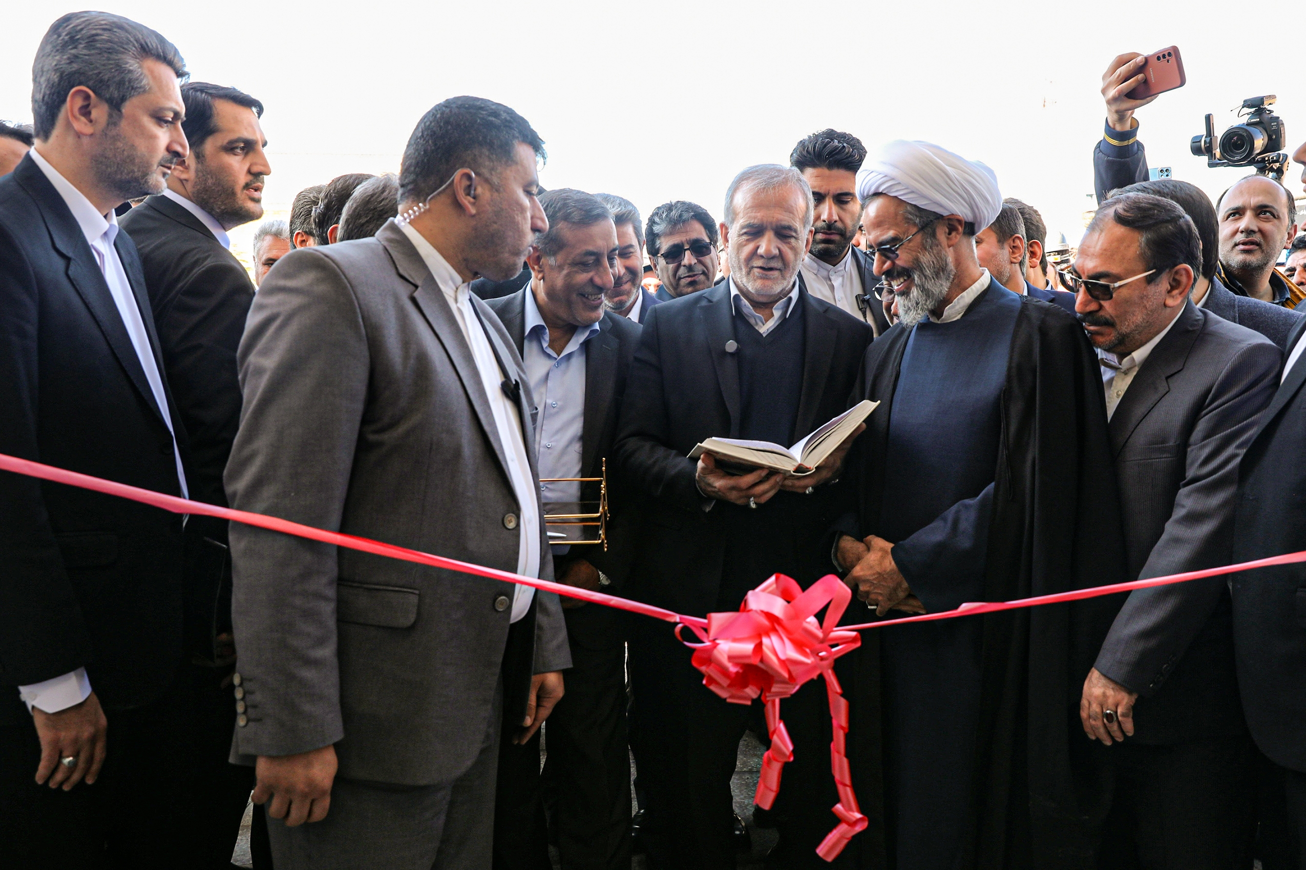 کاروان دولت چهاردهم در سرزمین اقوام کاروان دولت چهاردهم در سرزمین اقوام