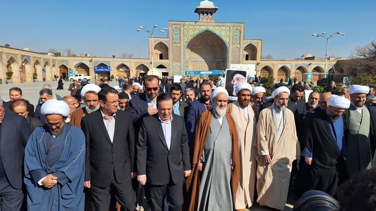 قزوین در مسیر آرامش و وحدت/ زخم های سیاست زدگی و افراط در استان قزوین تسکین می یابد؟ قزوین در مسیر آرامش و وحدت/ زخم های سیاست زدگی و افراط در استان قزوین تسکین می یابد؟