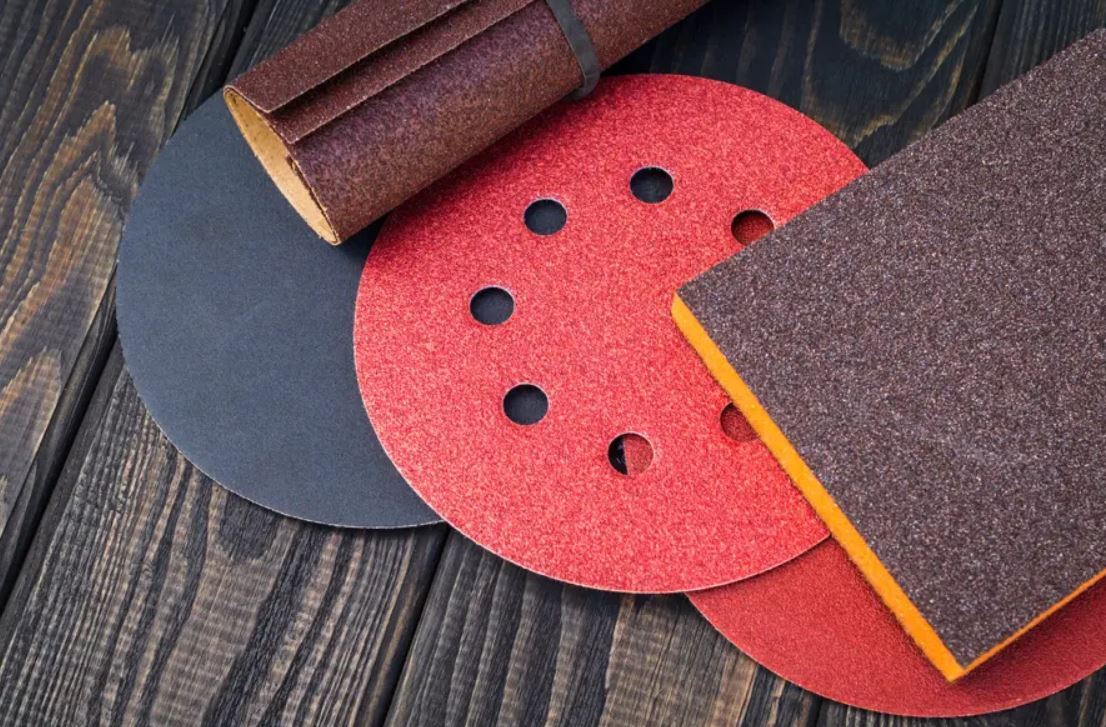 راهنمای معرفی انواع سنباده (از نرمترین تا زبرترین) راهنمای معرفی انواع سنباده (از نرمترین تا زبرترین)