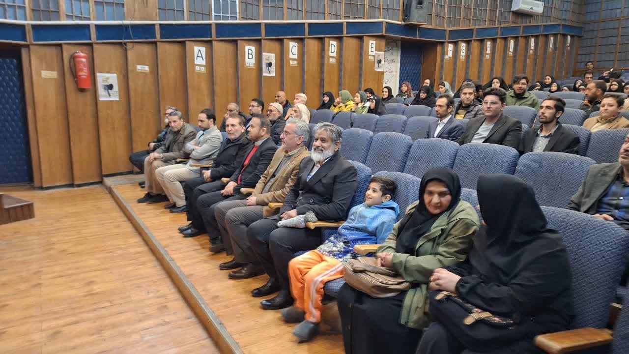 هنرمندان متعهد قزوین سوژه های ناب و شخصیت های بی جایگزین استان را معرفی کنند