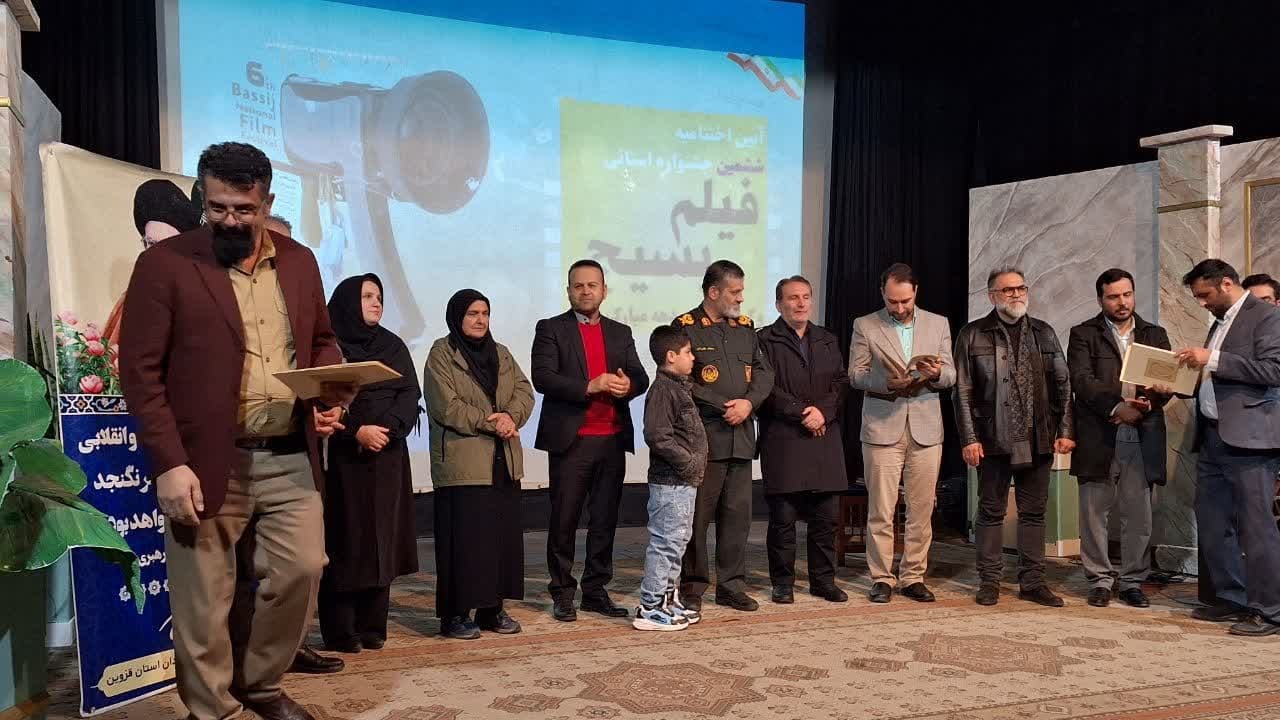 هنرمندان متعهد قزوین سوژه های ناب و شخصیت های بی جایگزین استان را معرفی کنند