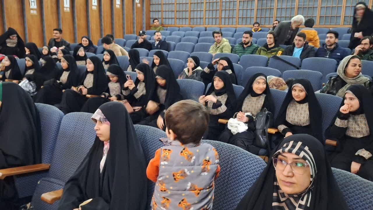 فرهنگ سازی و حمایت از هنرماندگار در کنار کارهای عمرانی مورد توجه قرارگیرد 