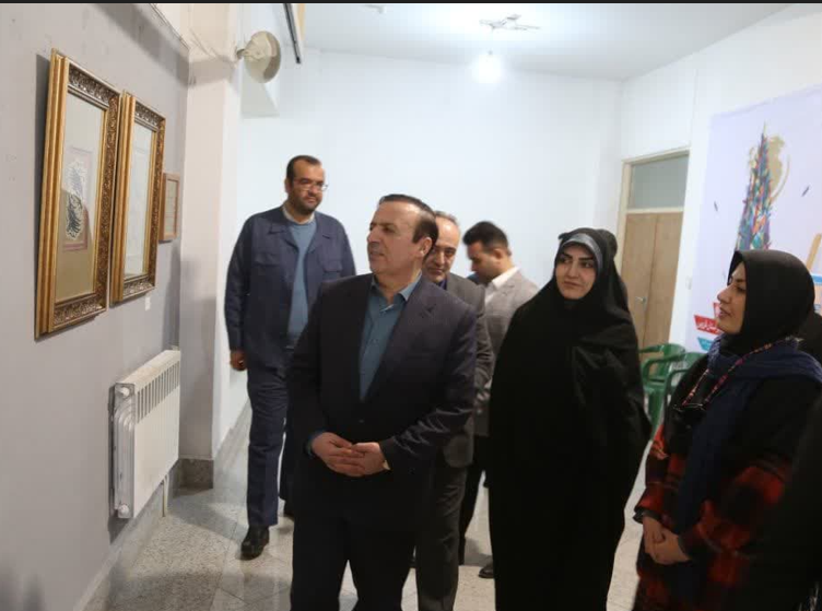 بازدید استاندار قزوین از هفدهمین جشنواره هنرهای تجسمی فجر