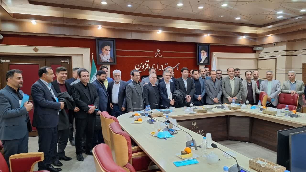 نوذری: شهرداران ضمن شناسایی درآمدهای جدید به افزایش نشاط اجتماعی توجه کنند نوذری: شهرداران ضمن شناسایی درآمدهای جدید به افزایش نشاط اجتماعی توجه کنند