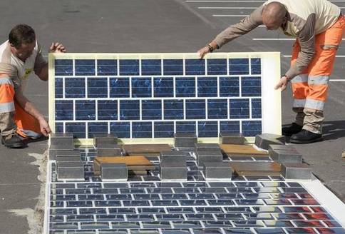 یک بزرگراه خورشیدی در فرانسه افتتاح شد یک بزرگراه خورشیدی در فرانسه افتتاح شد