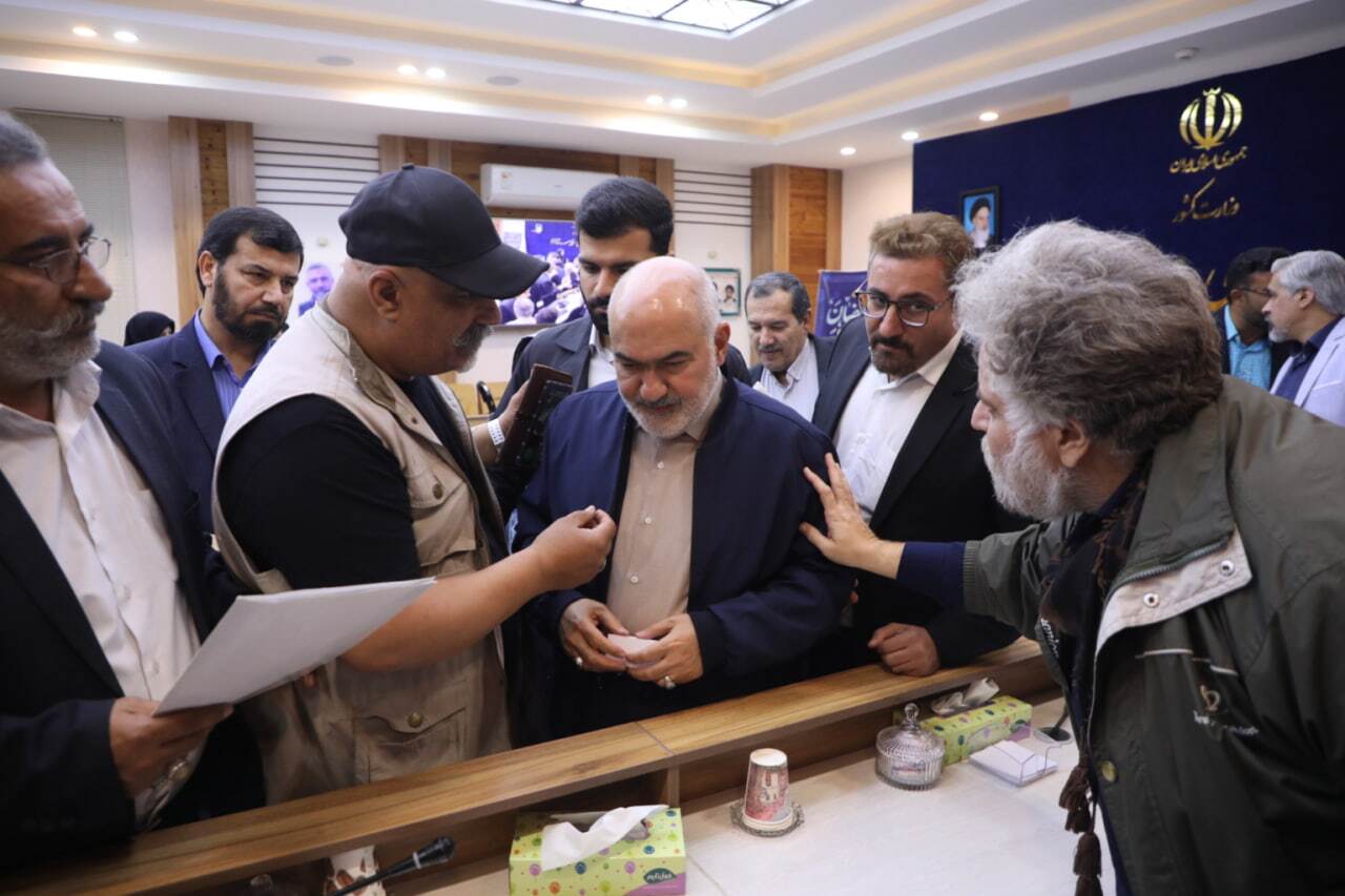 استاندار خوزستان: توسعه و حسهمگرایی ماموریت اصلی جامعه هنر است استاندار خوزستان: توسعه و حسهمگرایی ماموریت اصلی جامعه هنر است