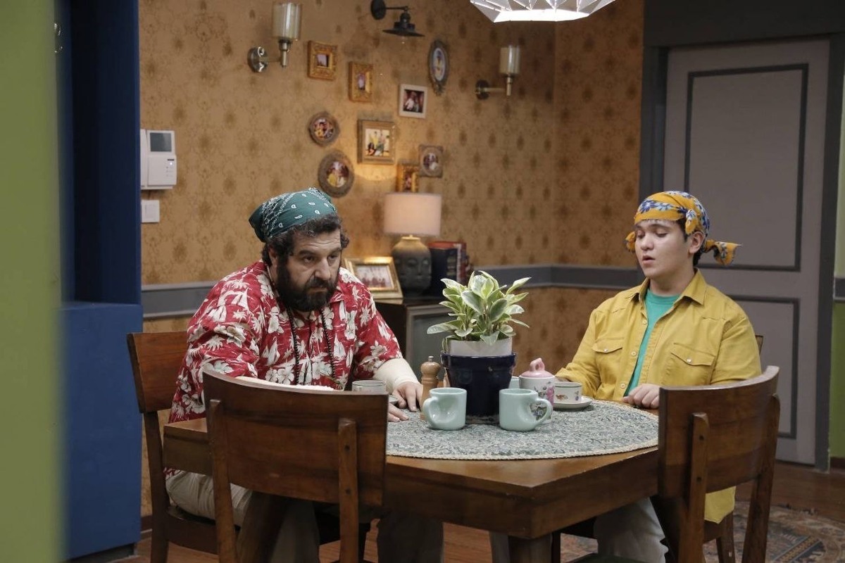 بازگشت خانواده معمولی با یک «قول مردونه» به نوروز ۱۴۰۴