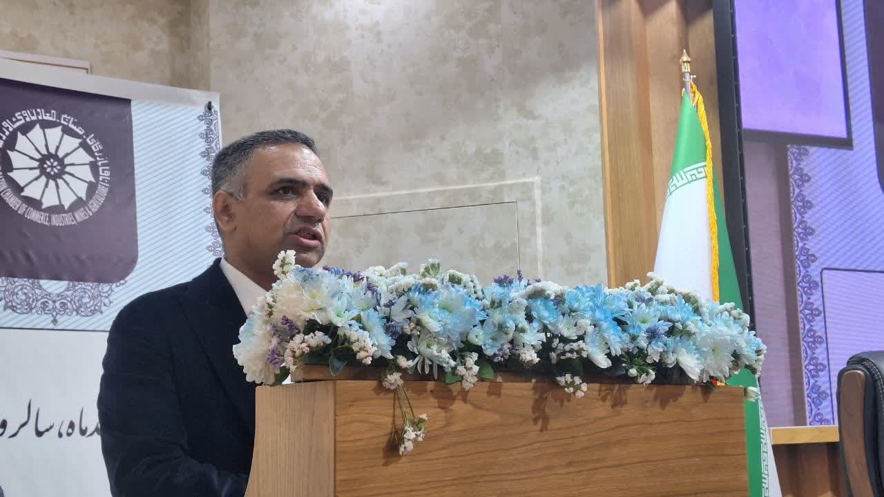 جشنواره وکیل التجار با تقدیر از چهره های ماندگار تولید و صنعت در قزوین برگزار شد