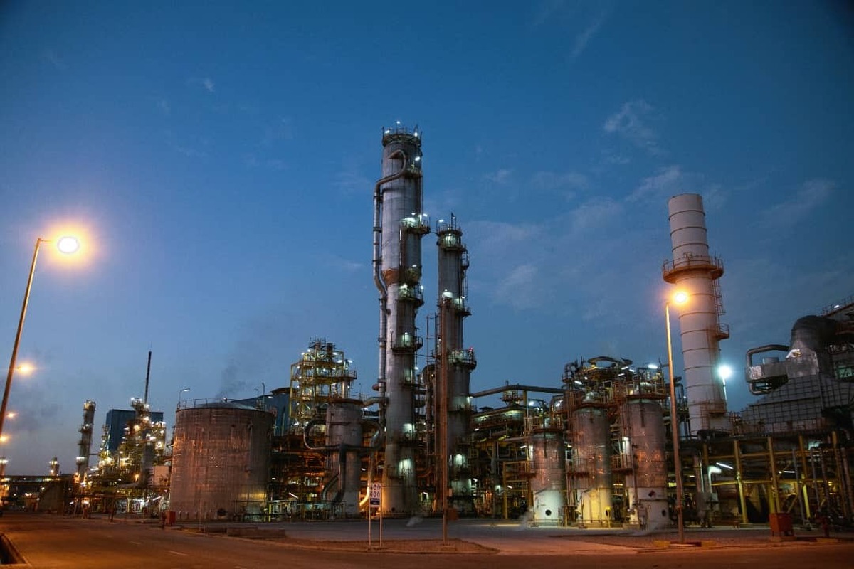 رشد 104 درصدی تولیدات پتروشیمی شیراز در سال گذشته/ استمرار روند صعودی توسعه و پیشرفت در سال جاری