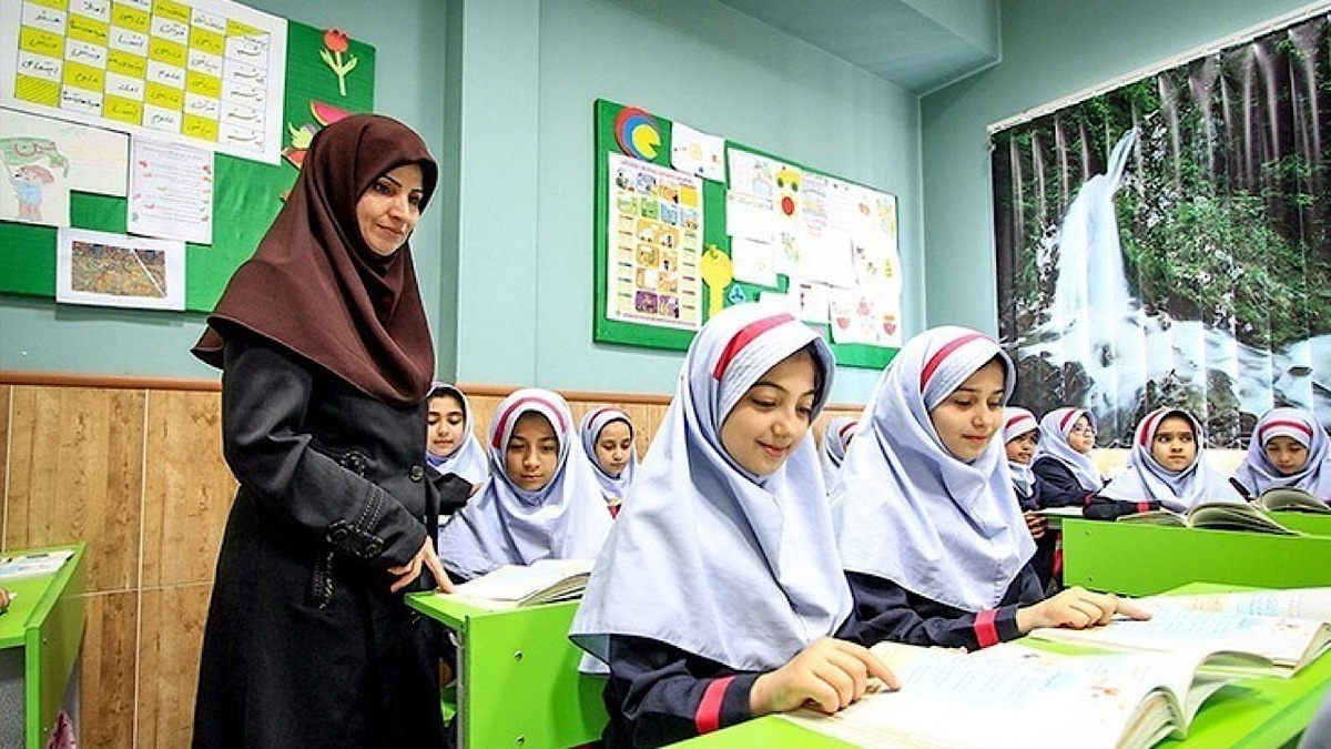 محمودزاده: حقوق معلمان مدارس غیردولتی افزایش می یابد
