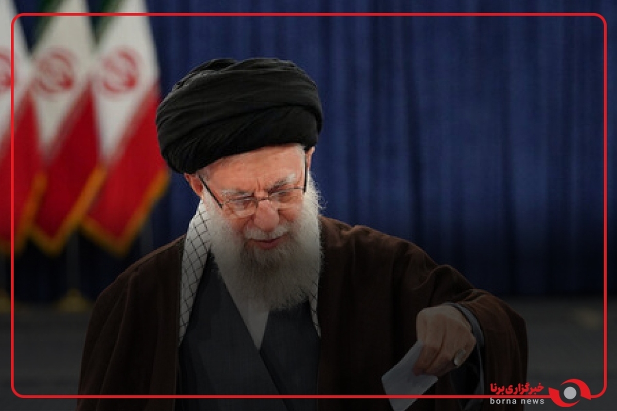 رهبر انقلاب رای خود را به صندوق انداختند