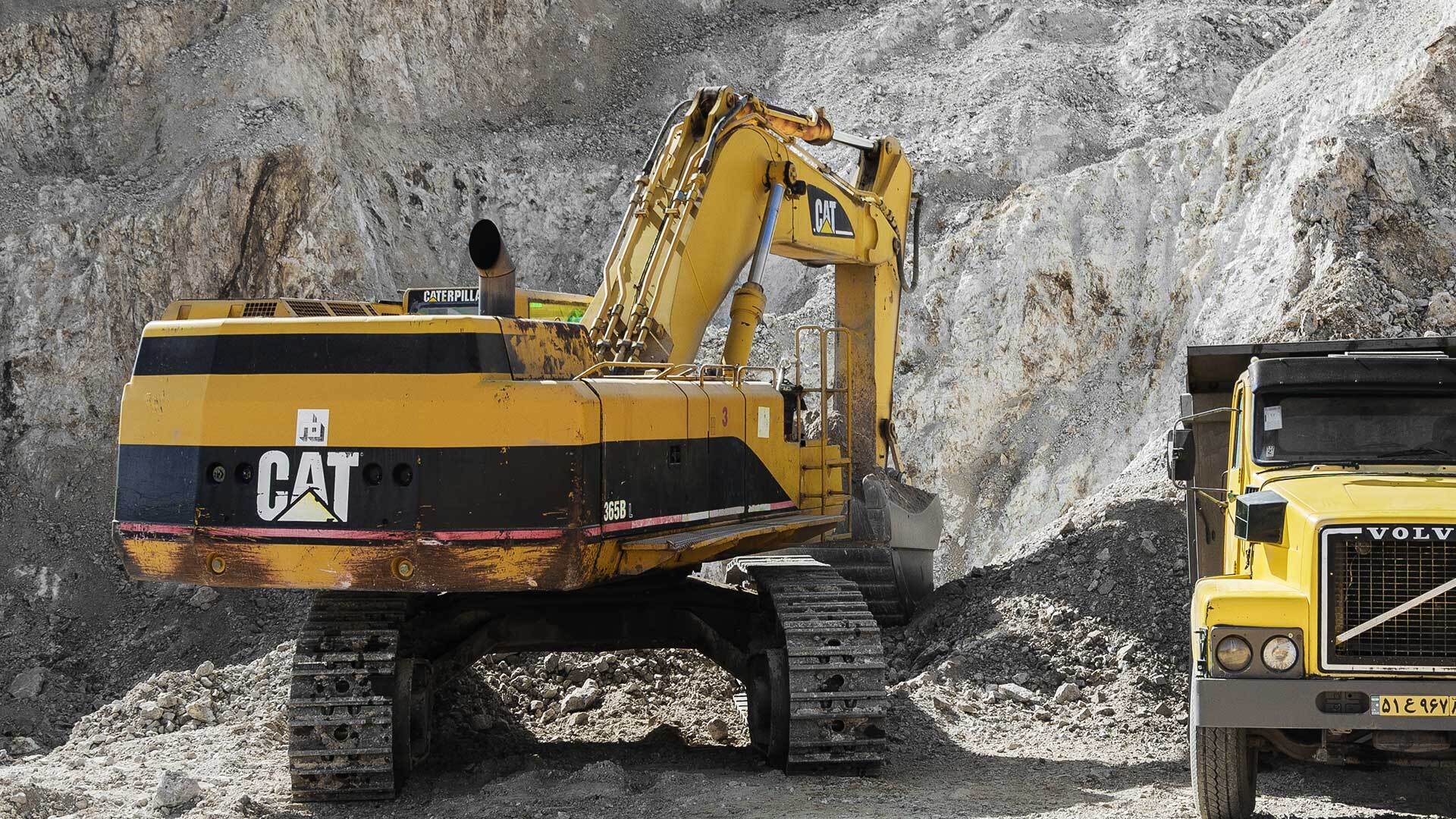 مهدی‌فر: شکایت پیمانکاران از ایمیدرو به چه علتی است؟