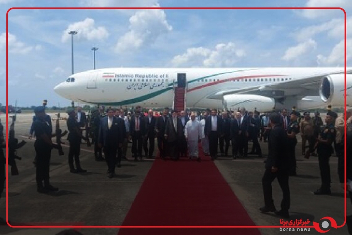 رئیسی در بدو ورود به سریلانکا،‌ دفتر یادبود این کشور را امضاء کرد