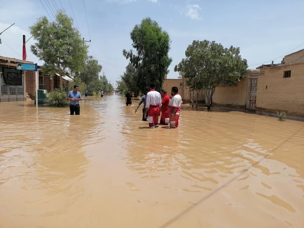 امدادرسانی‌ نیروهای هلال احمر به بیش ۱۳۰۰ نفر طی ۴۸ ساعت گذشته