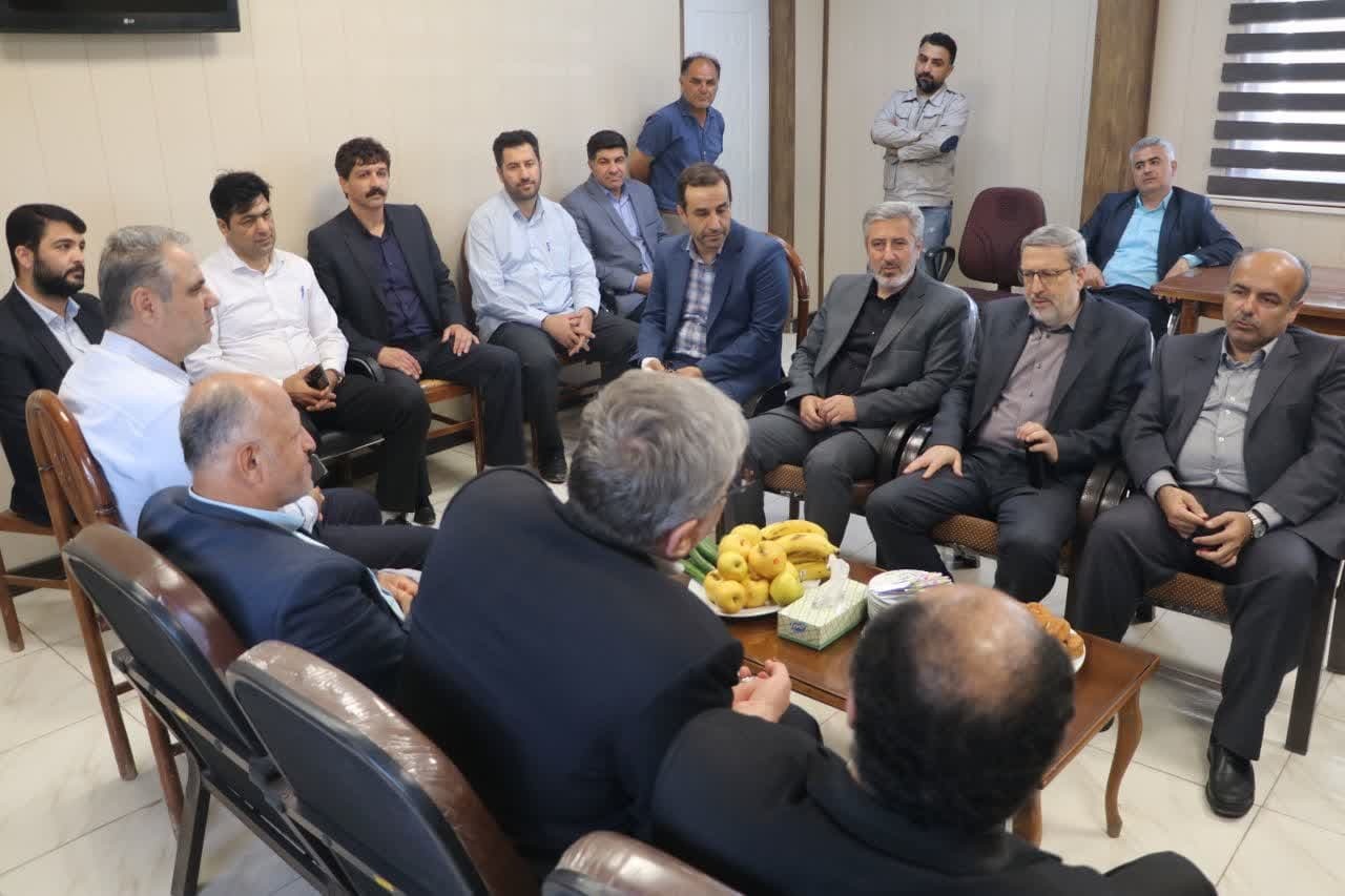 معاون استاندار قزوین از سیلوی ذخیره گندم در تاکستان بازدید کرد معاون استاندار قزوین از سیلوی ذخیره گندم در تاکستان بازدید کرد