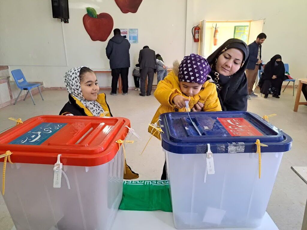 آقای نامزد!‌ از نوجوان‌ها غافل نشو