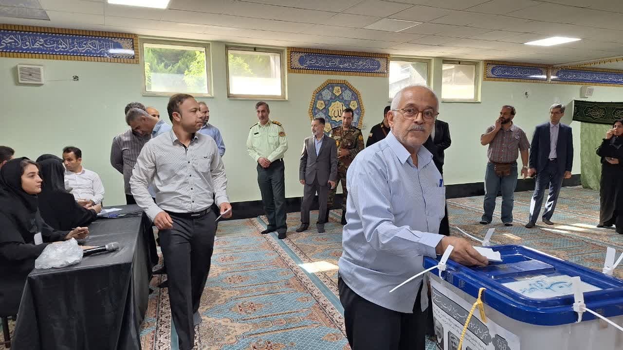 برق پایدار انتخابات ریاست جمهوری توسط ۷۵ اکیپ فنی و عملیاتی تامین شد برق پایدار انتخابات ریاست جمهوری توسط ۷۵ اکیپ فنی و عملیاتی تامین شد