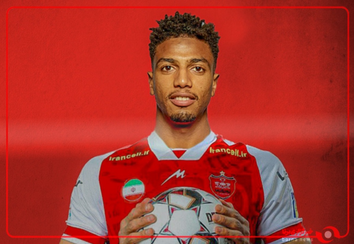 ایوب العملود بازیکن جدید پرسپولیس برای عقد قرارداد رسمی وارد باشگاه شد