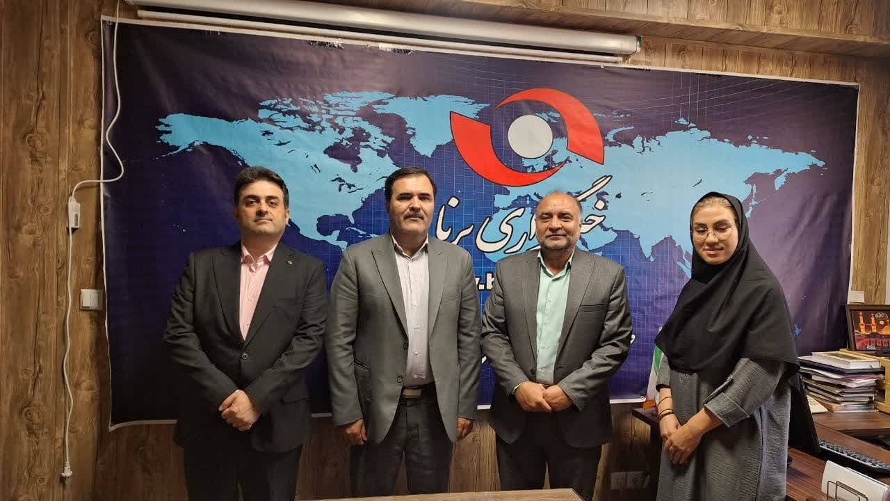 خبرگزاری برنا رسانه ای حرفه ای و بسیار پر انرژی و فعال است خبرگزاری برنا رسانه ای حرفه ای و بسیار پر انرژی و فعال است