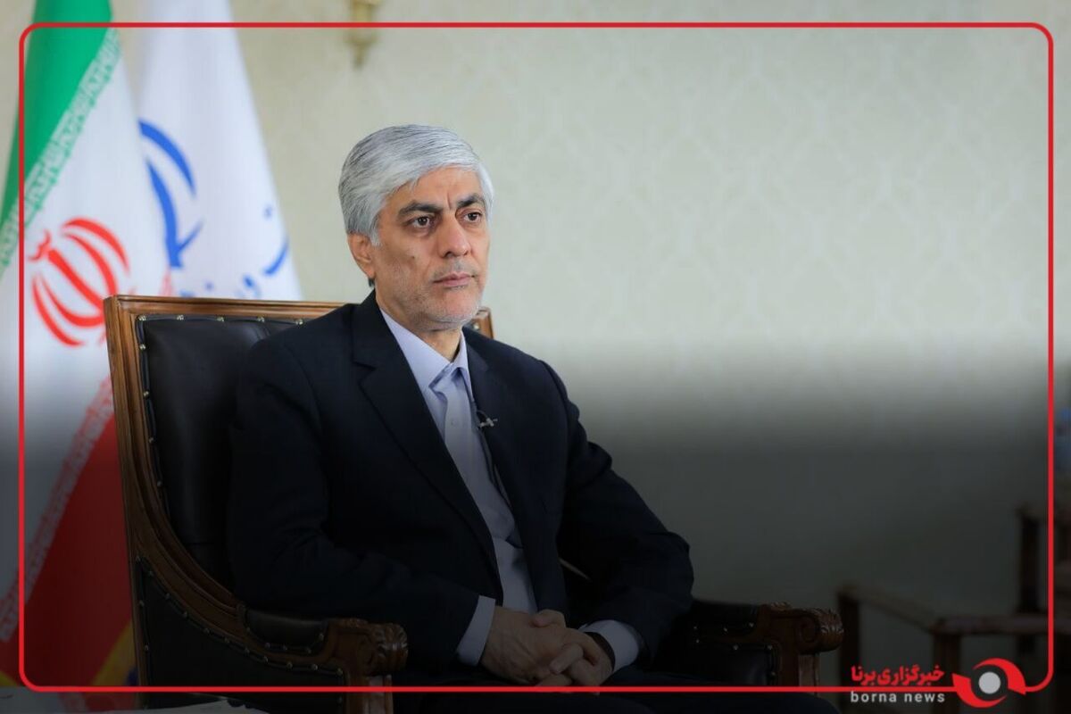 بازدید کیومرث هاشمی وزیر ورزش و جوانان از فدراسیون ورزش‌های ناشنوایان