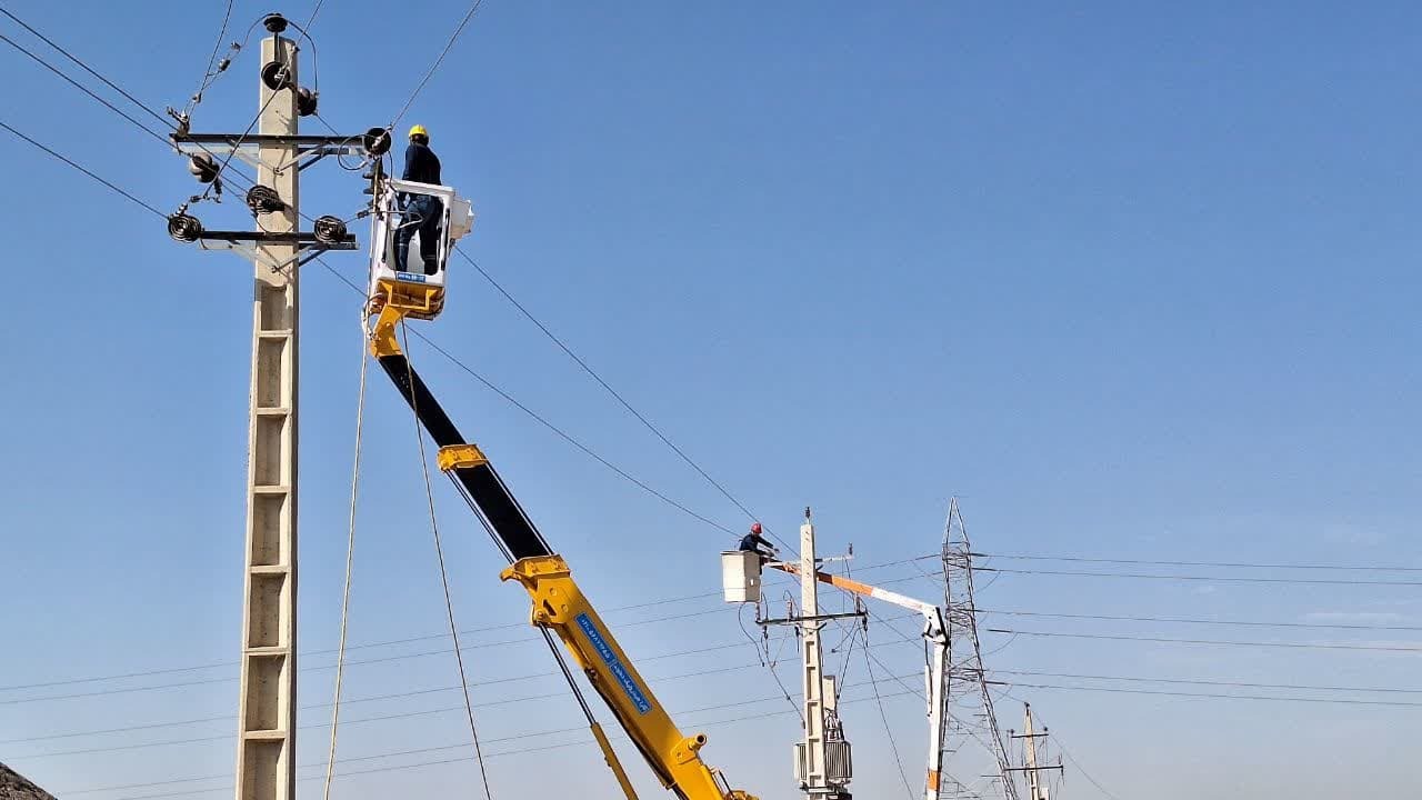 تا پایان امسال ۵ اقدام جهادی برای پایداری شبکه برق در استان قزوین اجرا می شود تا پایان امسال ۵ اقدام جهادی برای پایداری شبکه برق در استان قزوین اجرا می شود