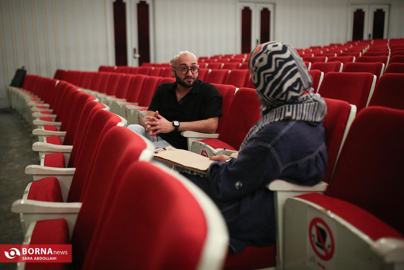 «آرش گوران» از همکاری با «همایون شجریان» تا چالشهای موسیقی ایرانی/آرش گوران: «تهران، جشن بیکران» عنوانی است که به فانتزی درونی قطعات اجرا شده اشاره دارد/ موسیقی زبان جهانی است که فرهنگها را به هم نزدیک میکند/ «آرش گوران» از همکاری با «همایون شجریان» تا چالشهای موسیقی ایرانی/آرش گوران: «تهران، جشن بیکران» عنوانی است که به فانتزی درونی قطعات اجرا شده اشاره دارد/ موسیقی زبان جهانی است که فرهنگها را به هم نزدیک میکند/